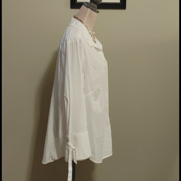 White Blouse - Picture 3 of 10